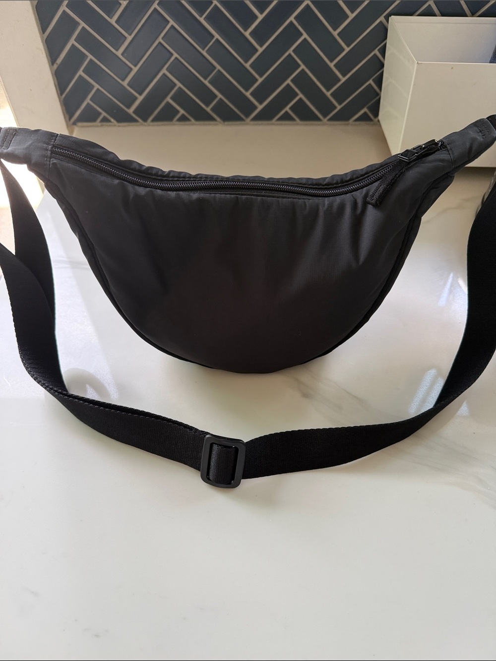 Uniqlo Black Round Mini Shoulder Bag